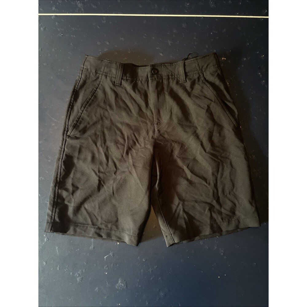 Under Armour Golf Shorts with adjustable waist, Size Youth Medium, Black